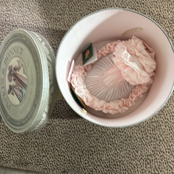 Pipkin & Bonnet Hat Set - Picture 4 of 8